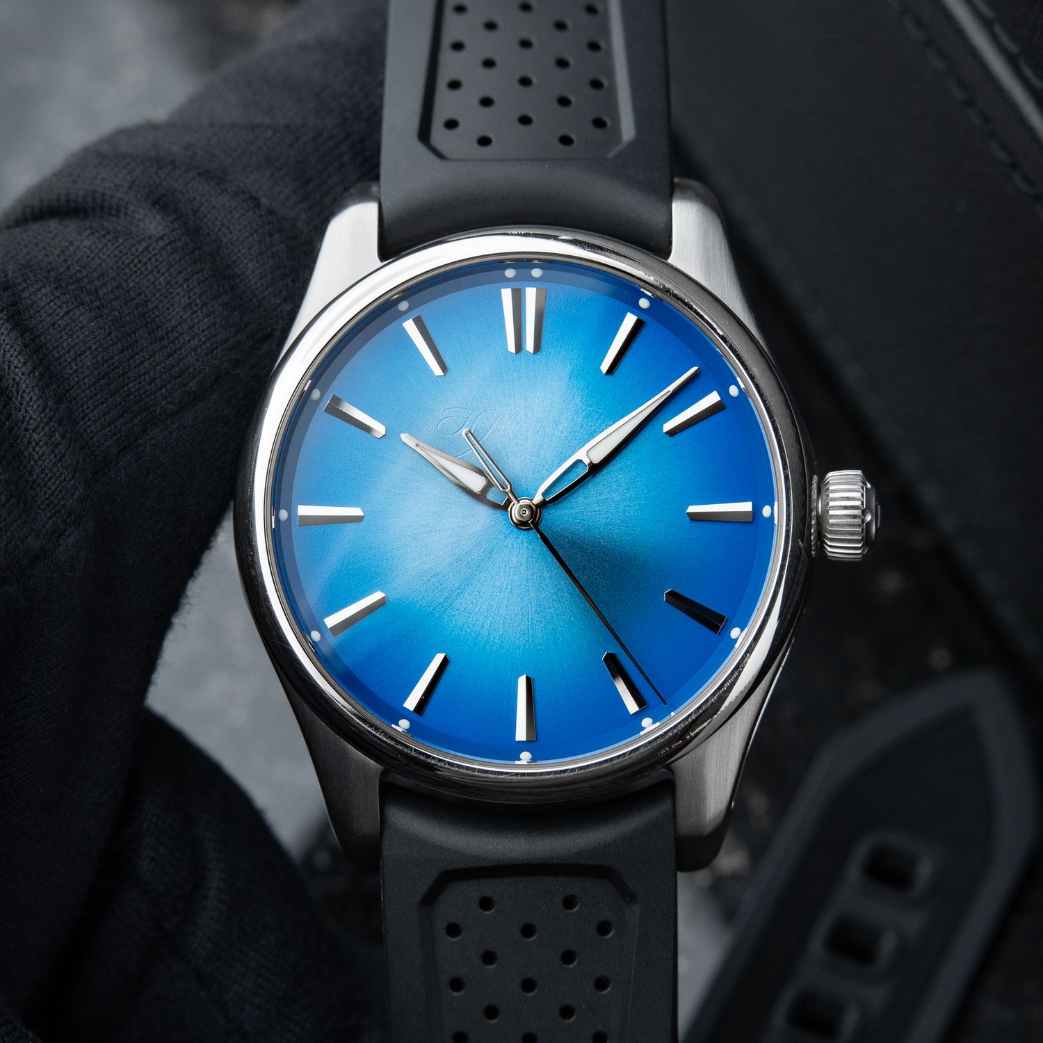 H.Moser & Cie. Pioneer Centre Seconds Arctic Blue 3/2024 Dial Steel 40mm
