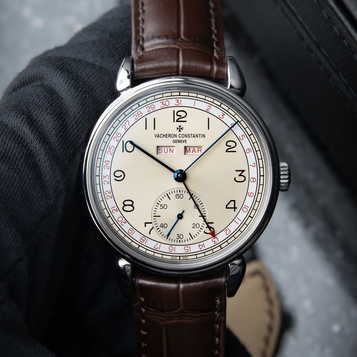 Vacheron Constantin Historiques 1942 Triple Calendrier Champagne Red Dial 3110V