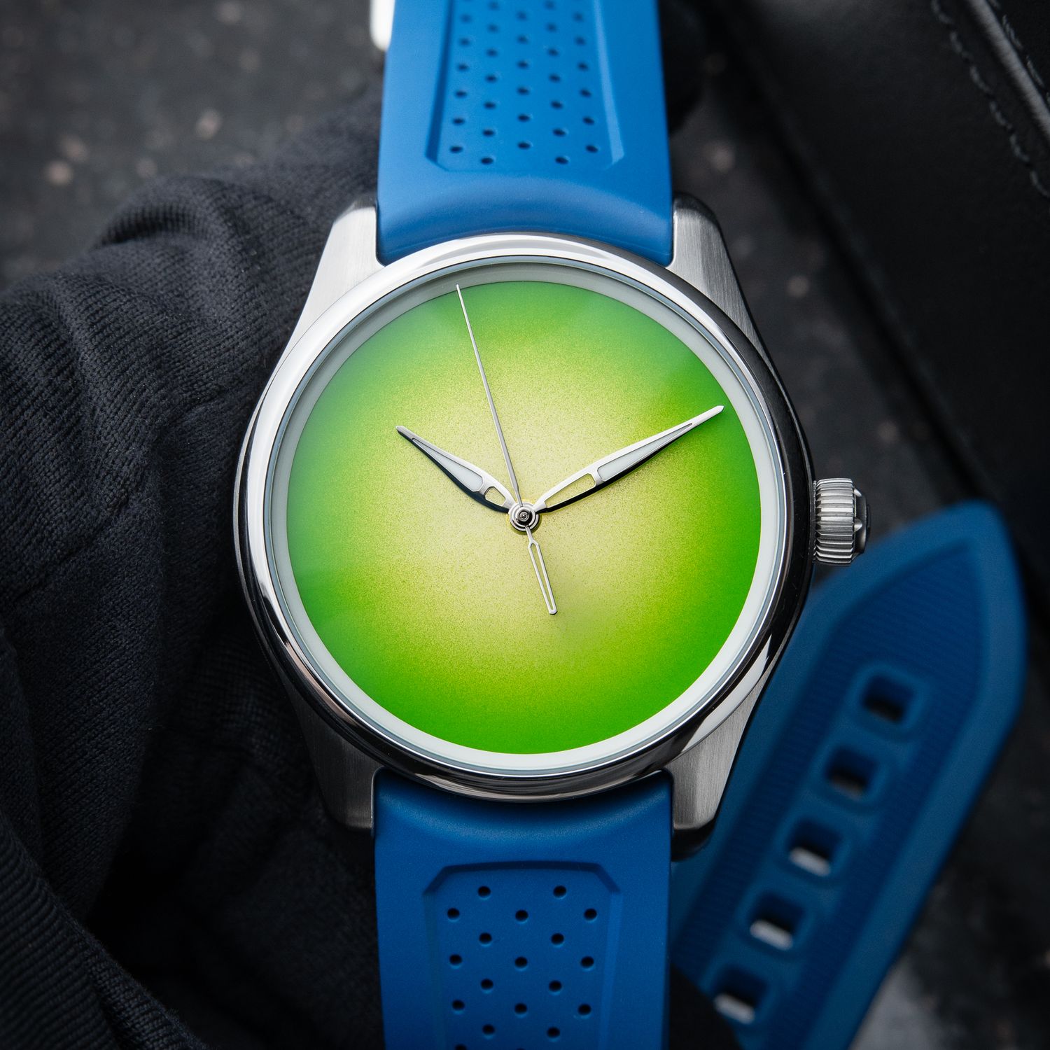 H.Moser & Cie. Pioneer Centre Seconds 2025 Concept Citrus Green Fume Blue