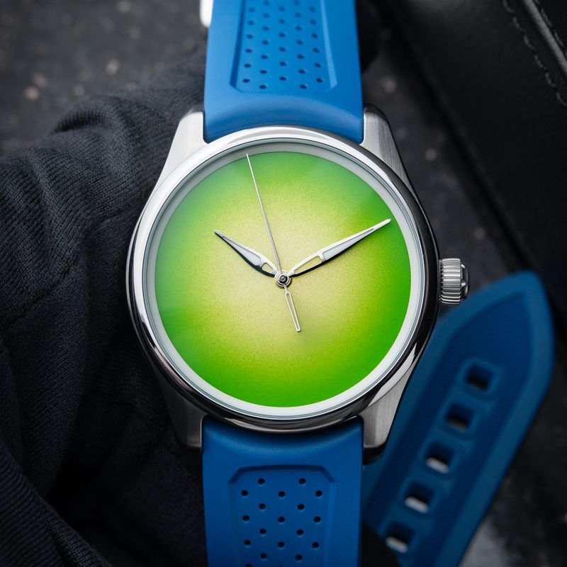H.Moser & Cie. Pioneer Centre Seconds 2025 Concept Citrus Green Fume Blue