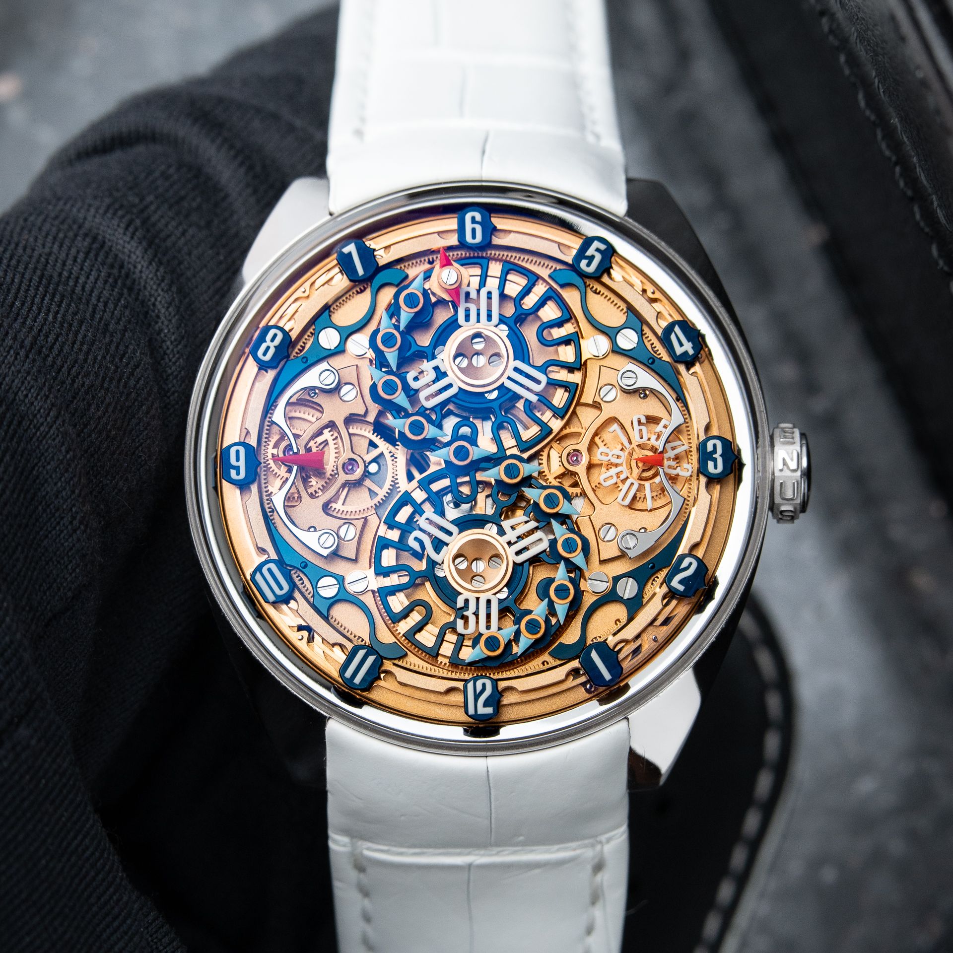 Genus GNS1.2 Arrows RARE White Gold STRAPS Leather Openworked Gold Dial 43