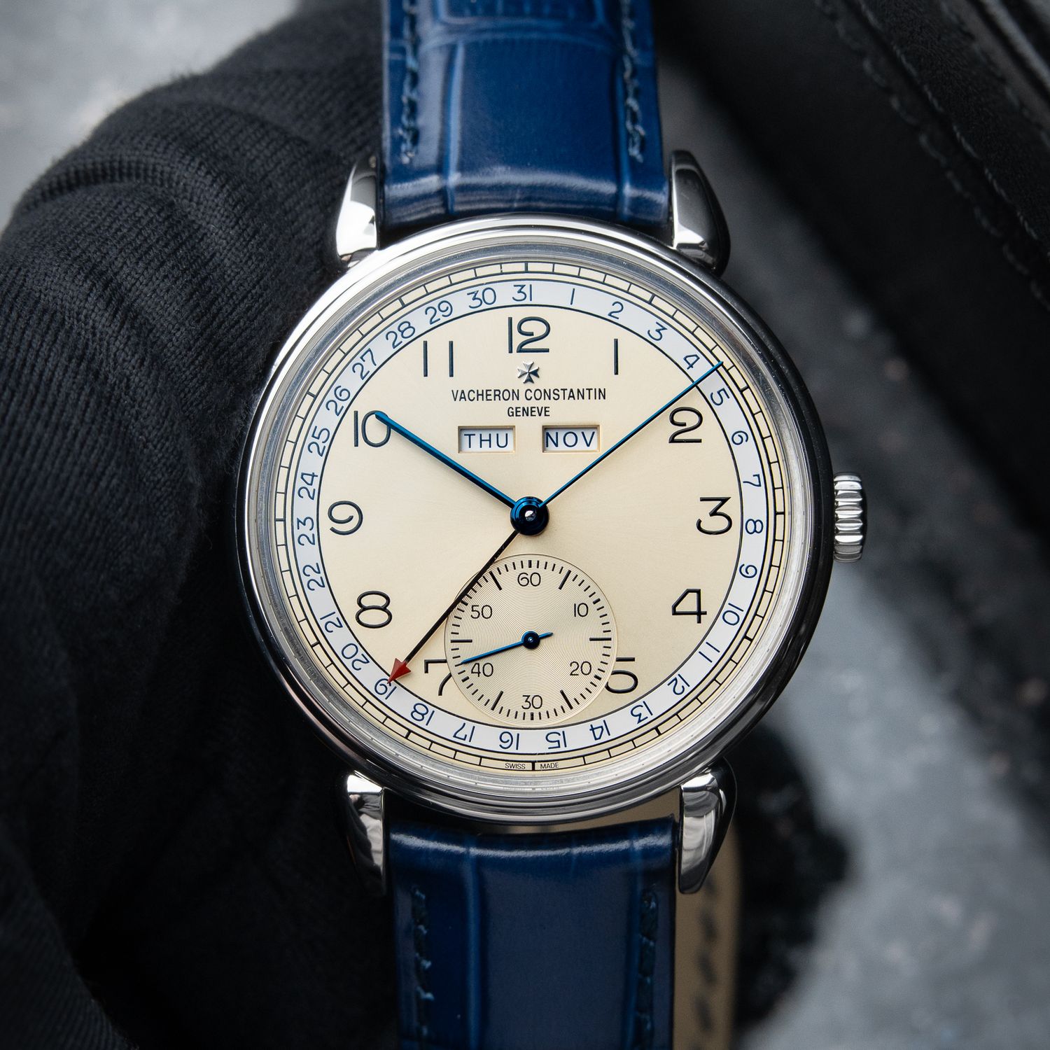 Vacheron Constantin Historiques 1942 Triple Calendrier Champagne Dial Blue 3110V