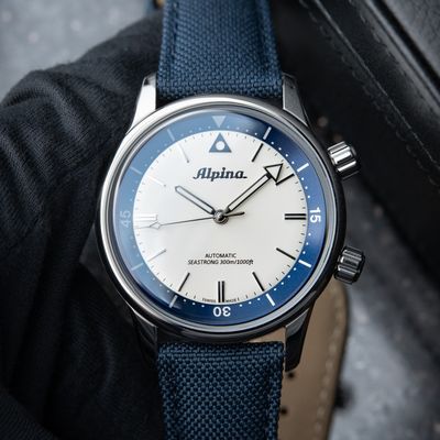 Alpina Seastrong Diver Heritage 300M UNWORN Automatic Blue White