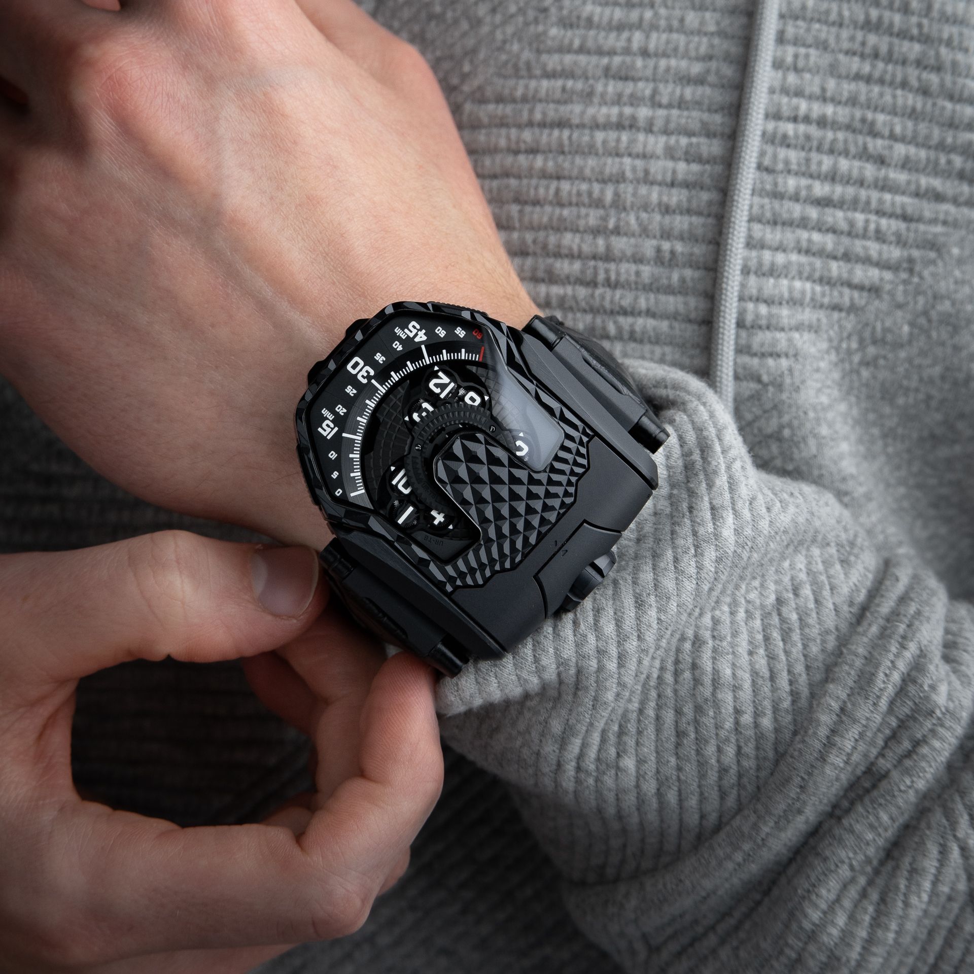 URWERK UR-T8 Transformer 20th Anniversary Limited Edition PVD Titanium Black
