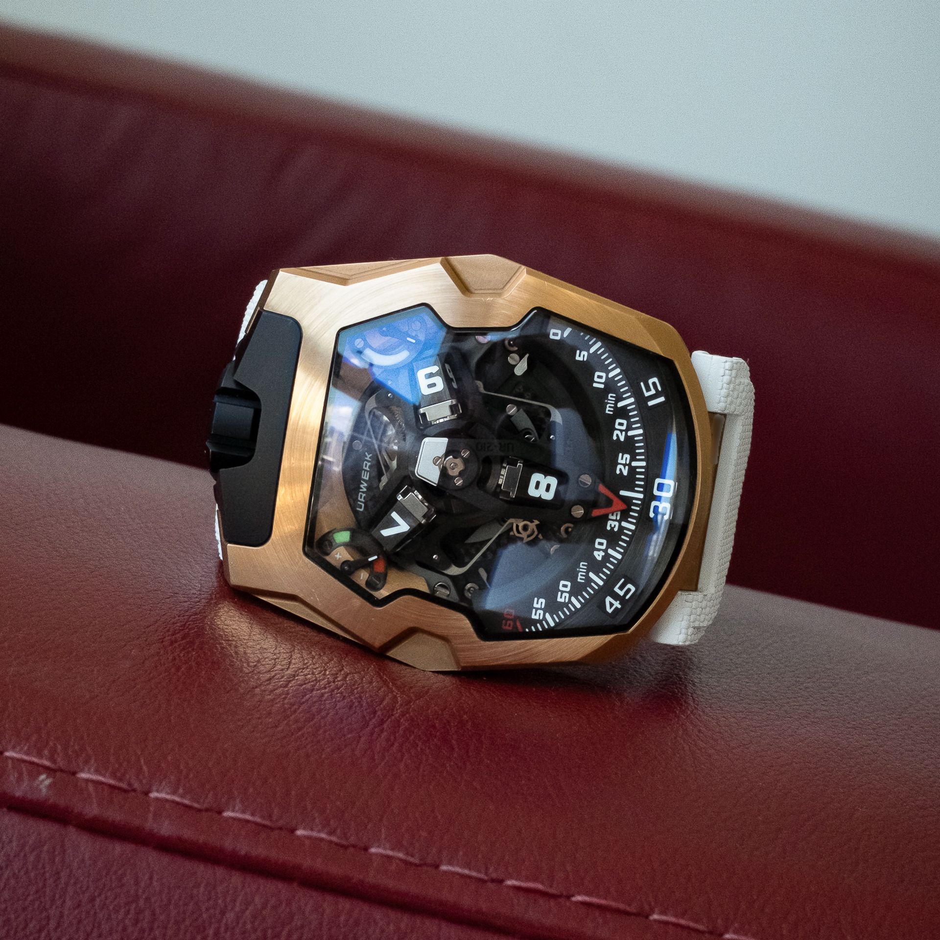 URWERK UR-210 RG RARE 2023 Limited Edition Retrograde Rose Gold Black Titianium