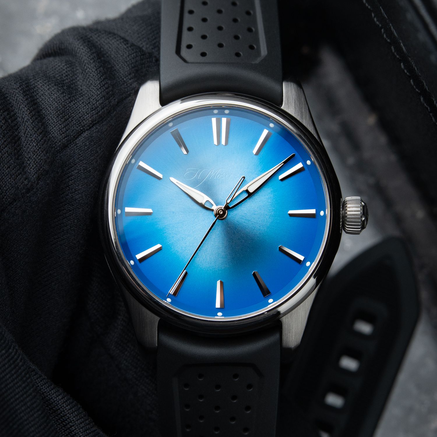 H.Moser & Cie. Pioneer Centre Seconds Arctic Blue Dial 4/2024 Steel 40mm