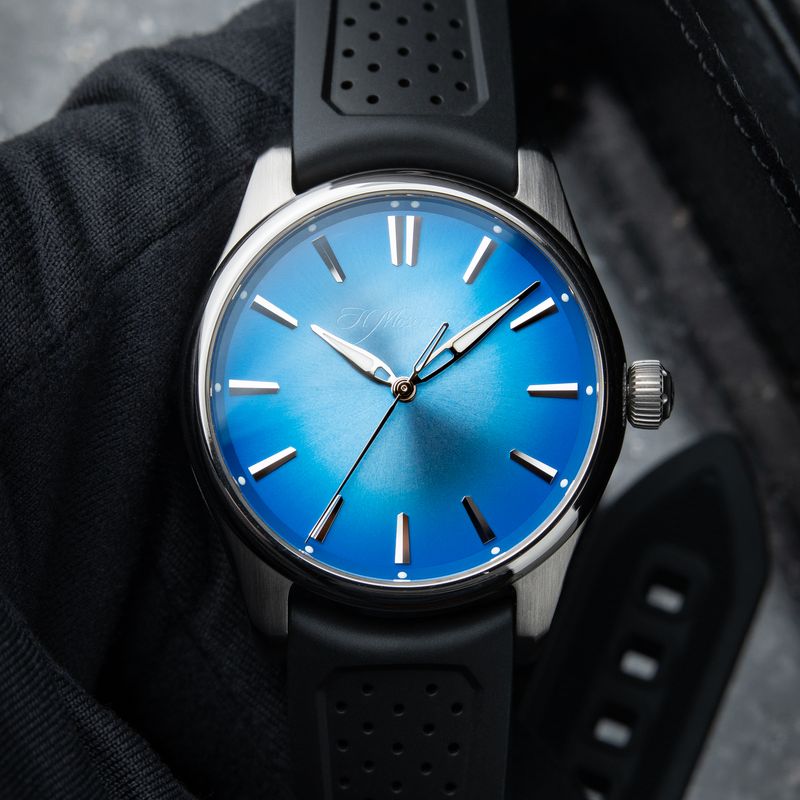 H.Moser & Cie. Pioneer Centre Seconds Arctic Blue Dial 4/2024 Steel 40mm