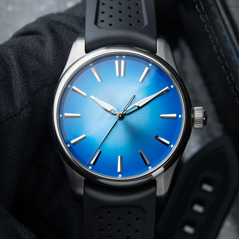 H.Moser & Cie. Pioneer Centre Seconds Arctic Blue Dial 8/2024 Steel 40mm