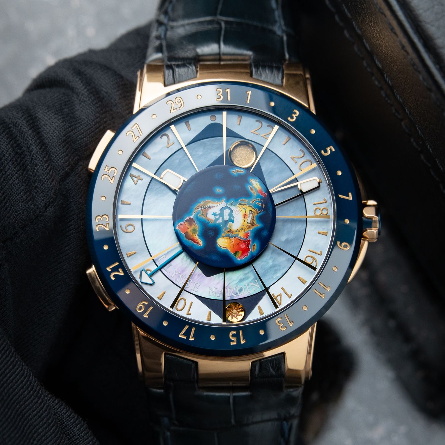 Ulysse Nardin Moonstruck Executive Moonstruck Astronomical GMT Rose Gold Ceramic MOP Mother Of Pearl Full Set