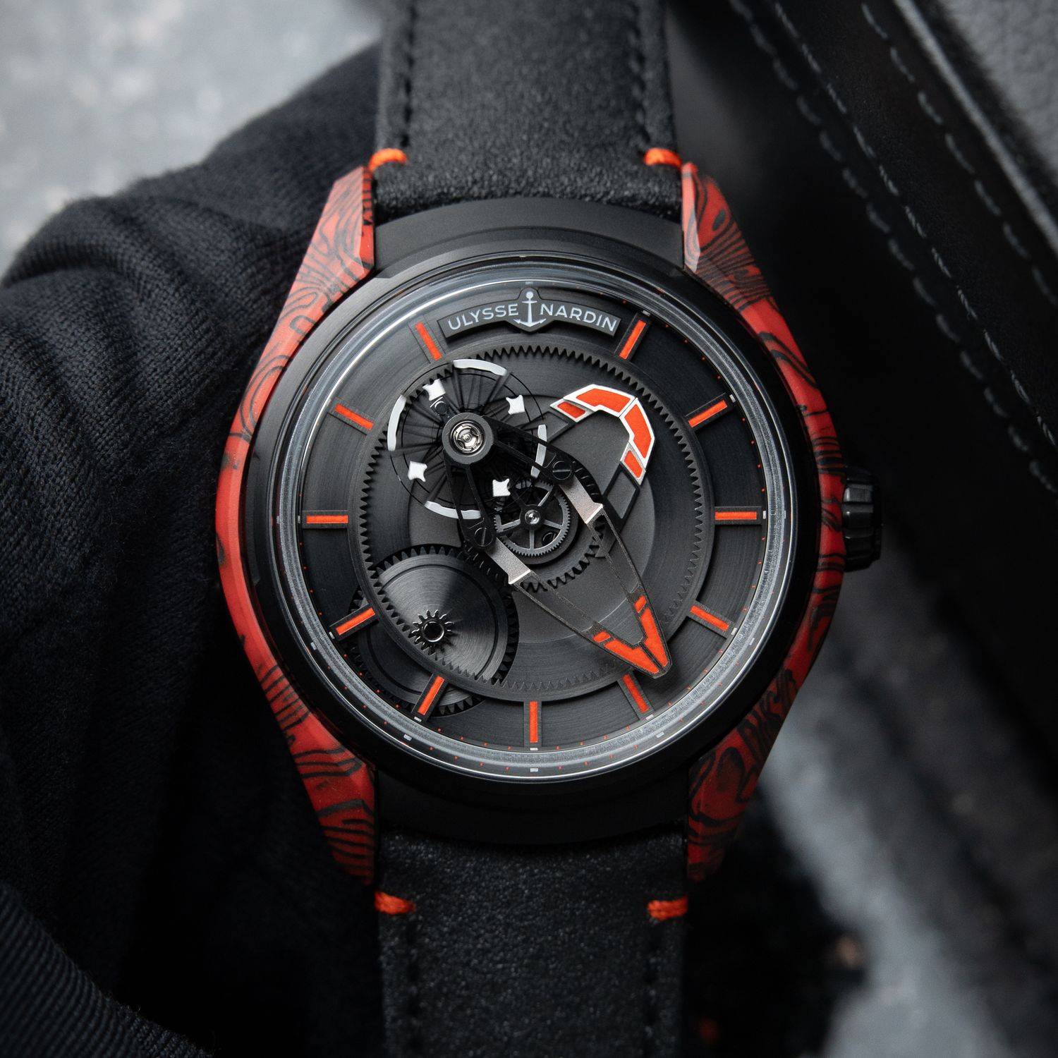 Ulysse Nardin Freak X UNWORN 10/2024 Magma Carbon Red Black Leather 43mm Full Set
