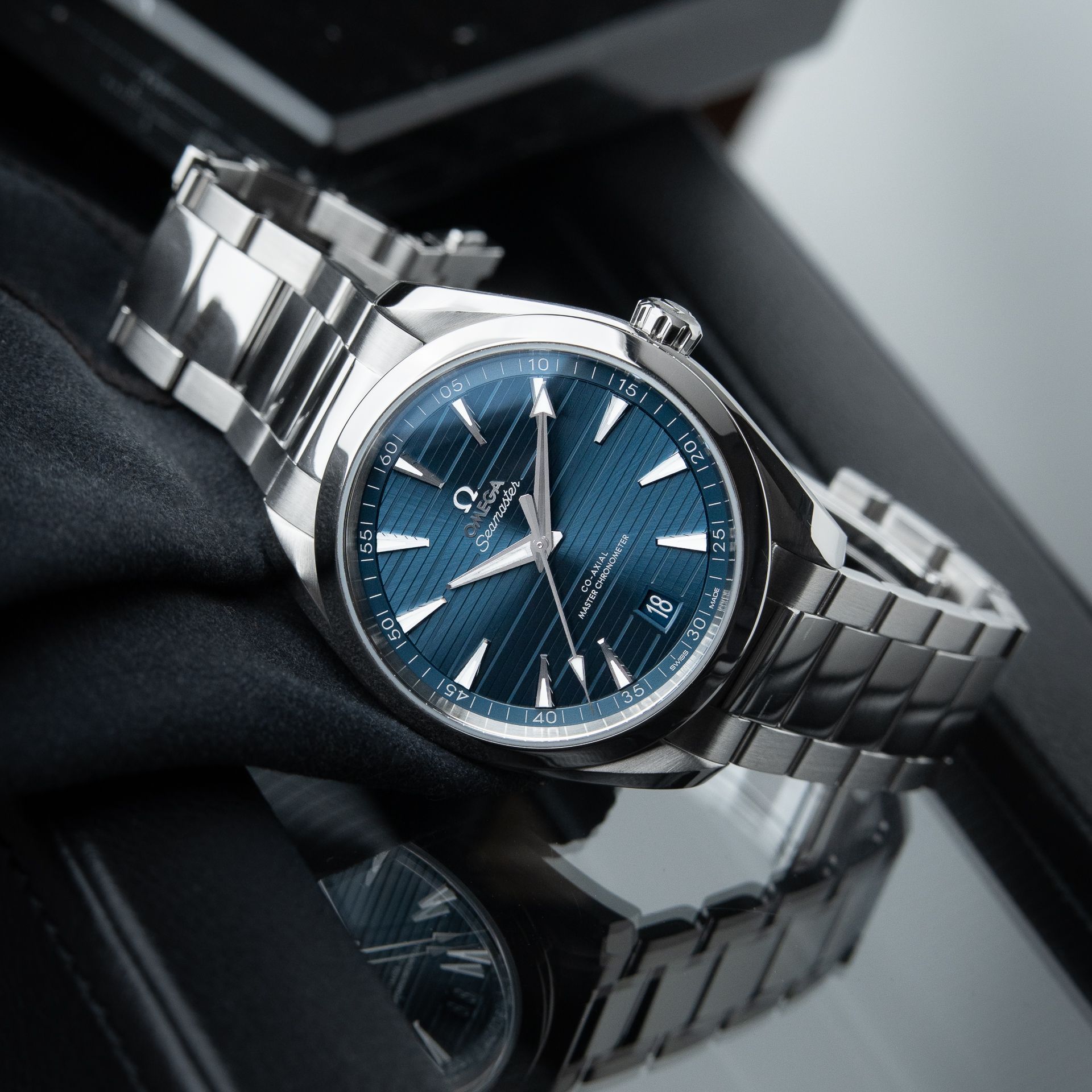Omega Seamaster Aqua Terra 150M Steel Bracelet 12/2024 Blue Dial Steel 41 Box and Papers