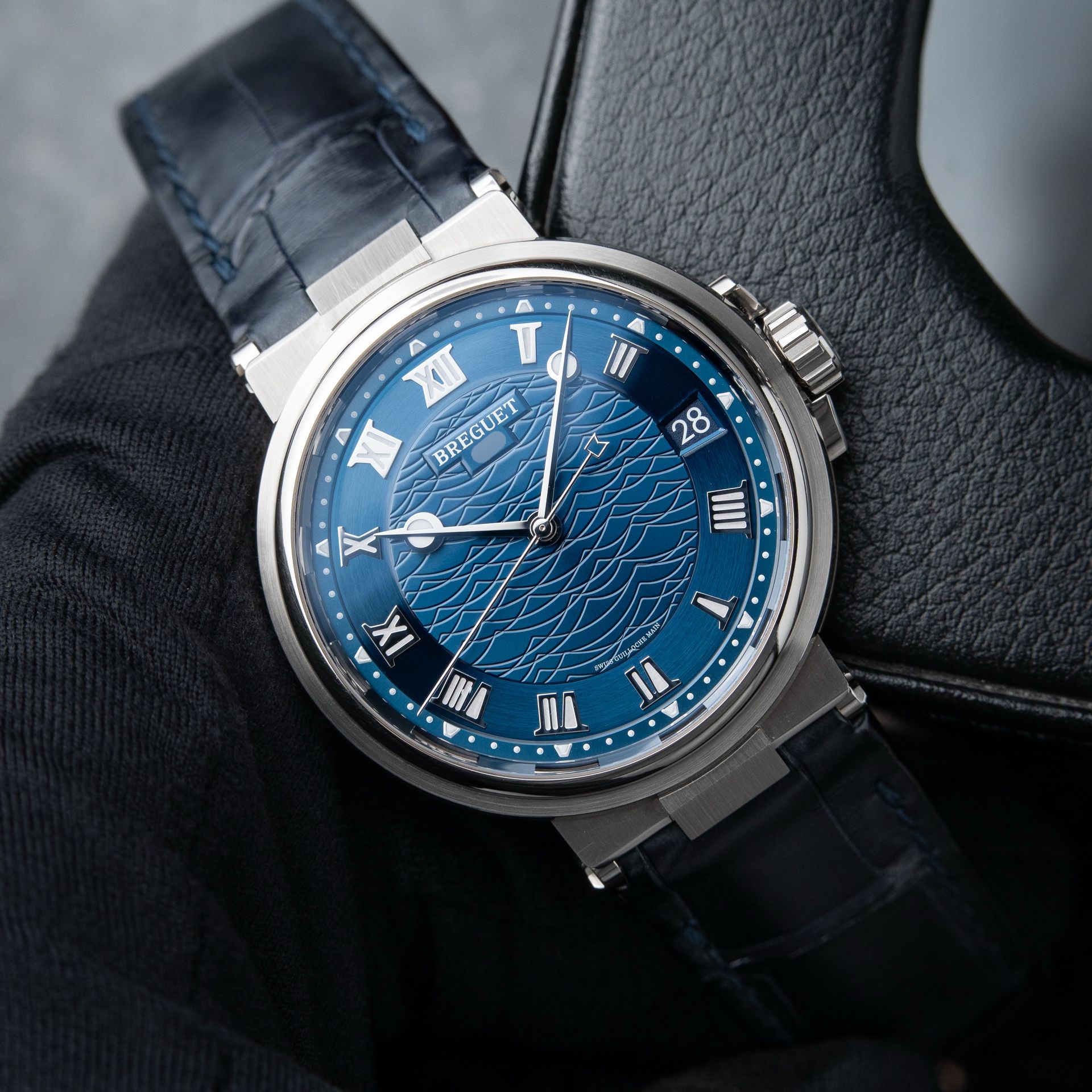 Breguet Marine 5517BB White Gold Blue Dial Date Rubber Leather Automatic 40mm