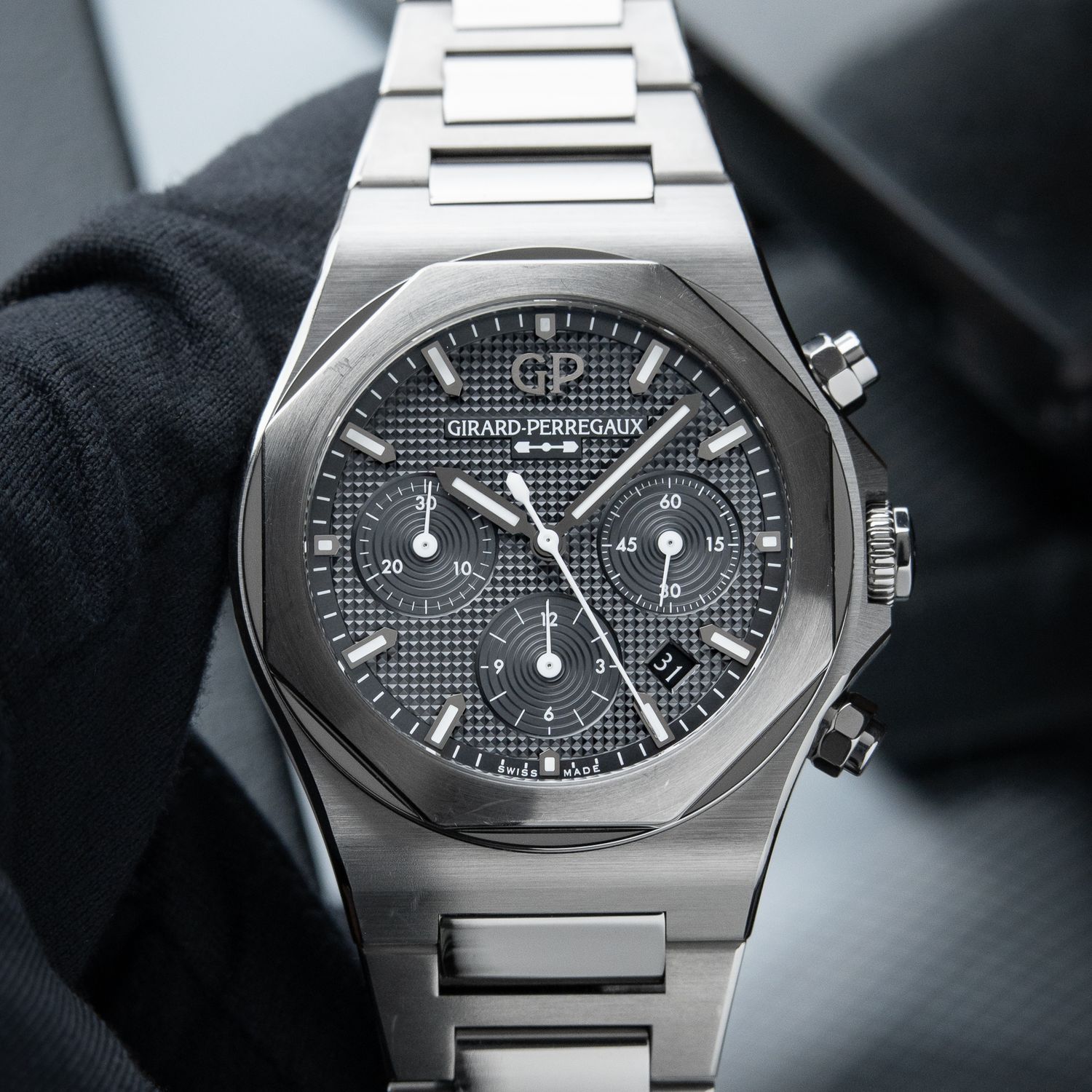Girard Perregaux Laureato TI49 Grey Chronograph Titanium Bracelet 81020 42