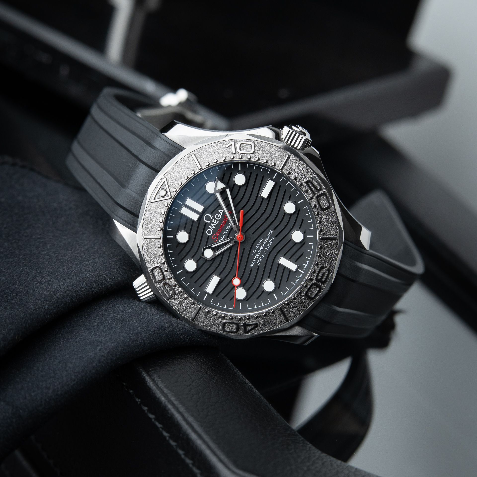 Omega Seamaster Nekton Edition STEEL BRACELET SMP Diver 300M Black Dial 42 Titanium Bezel