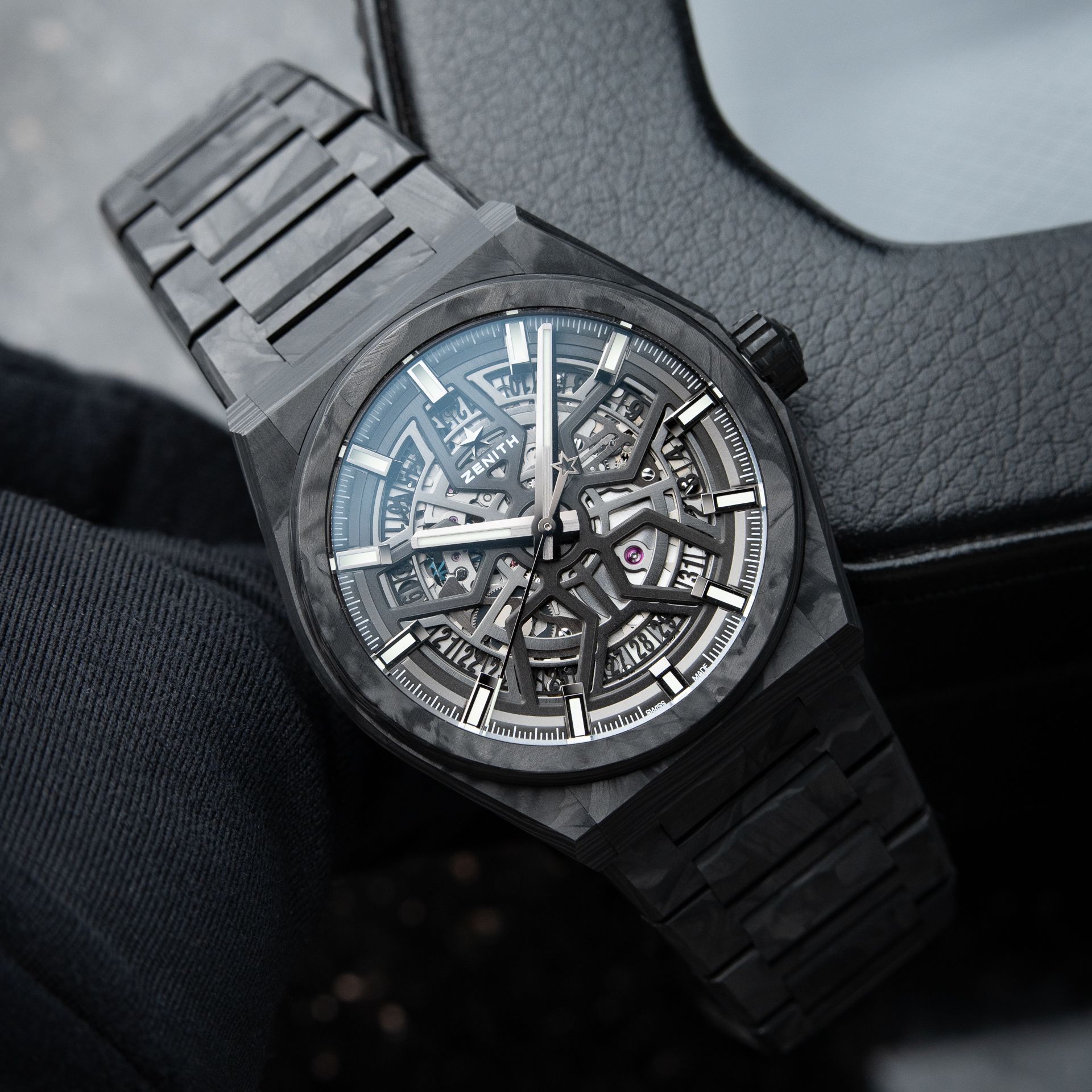Zenith Defy Classic Skeleton Carbon Bracelet 41mm Automatic Black