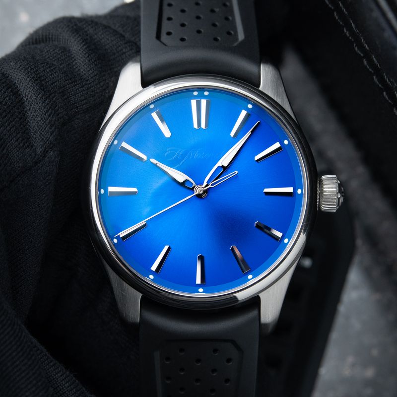 H.Moser & Cie. Pioneer Centre Seconds Arctic **V BLUE Dial 2024 Steel 40mm