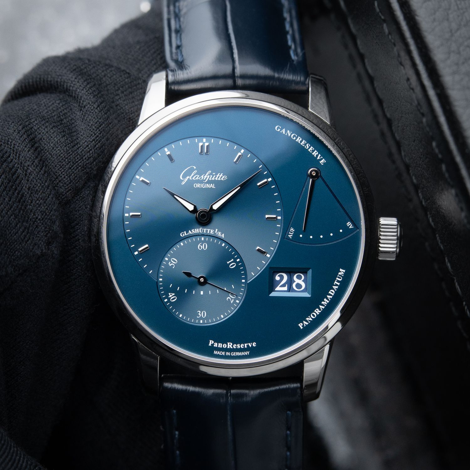 Glashütte Original PanoReserve Panorama Date Power Reserve Blue Steel 40