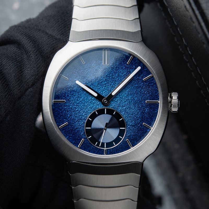 H.Moser & Cie. Streamliner UNWORN 7/2025 Small Seconds Blue Enamel Steel