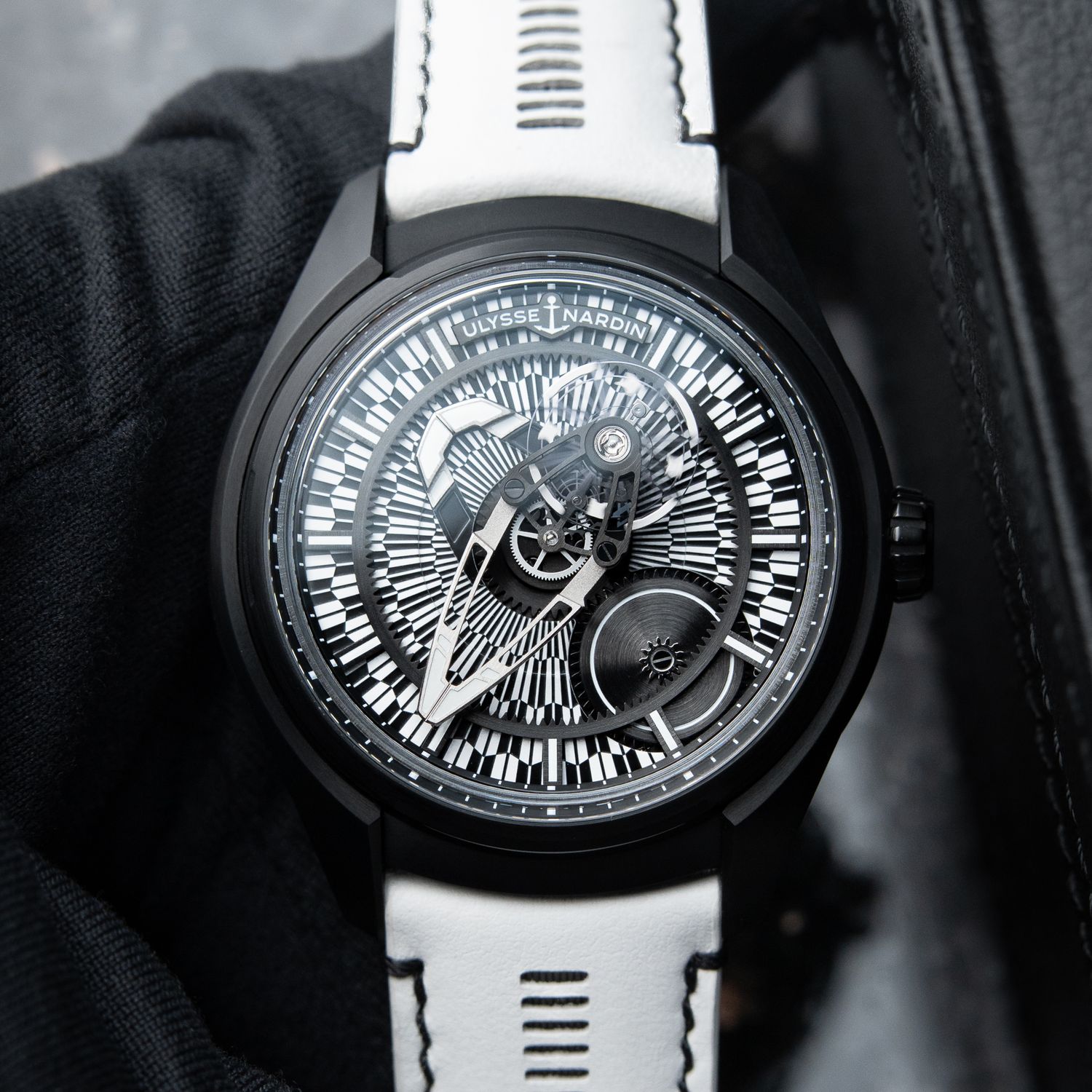 Ulysse Nardin Freak X UNWORN 2025 Yagasuri Arrow Feather Limited Edition DLC Titanium 43