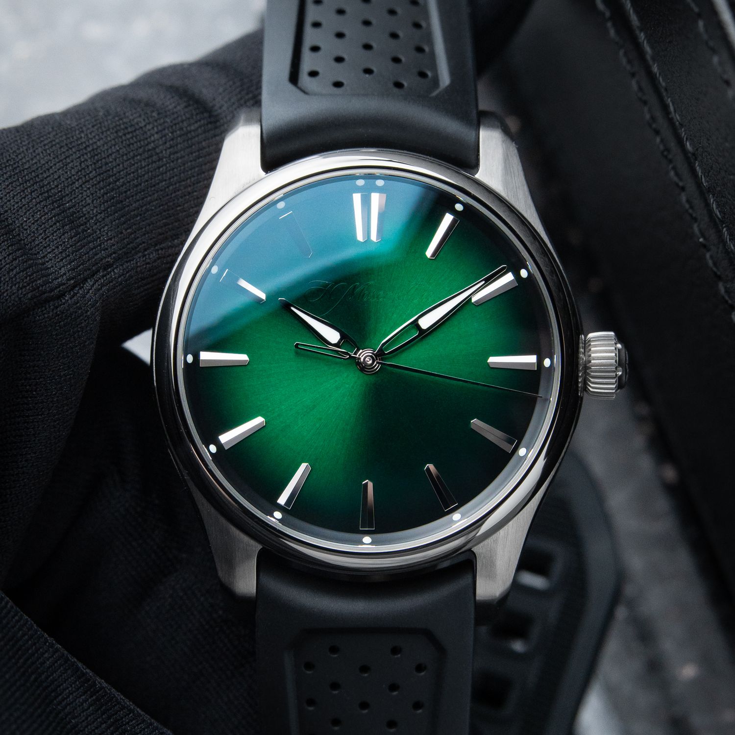 H.Moser & Cie. Pioneer Centre Seconds UNWORN 2025 Cosmic Green Steel 40