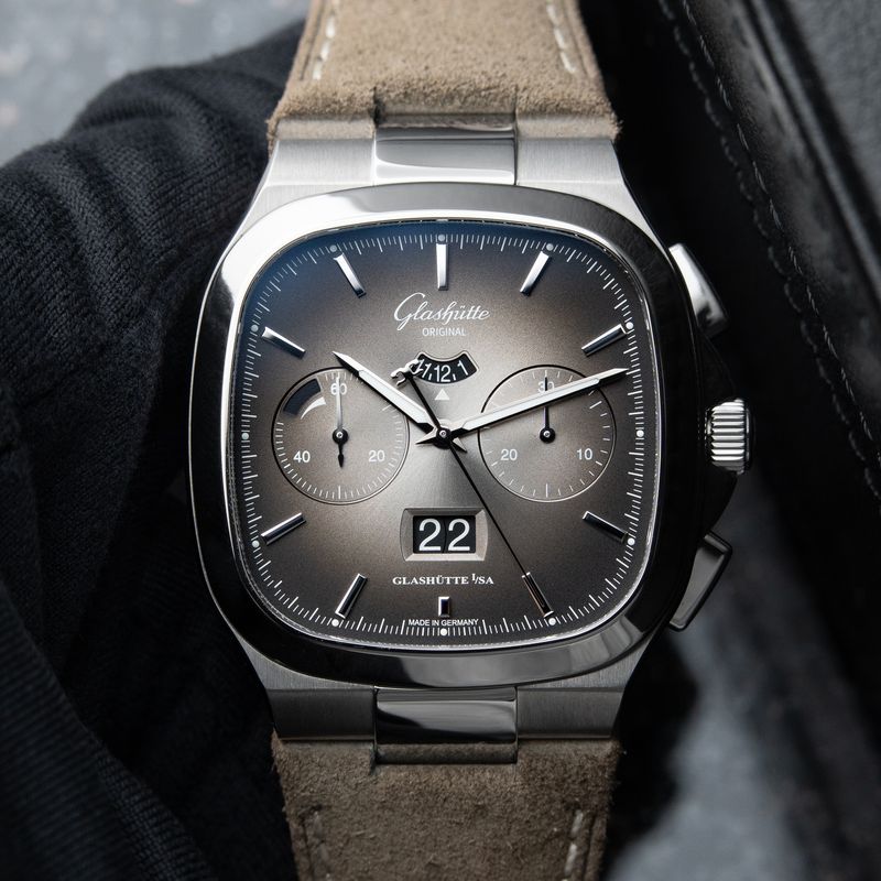 Glashutte Original Seventies UNWORN Chronograph Panorama Date Grey Limited