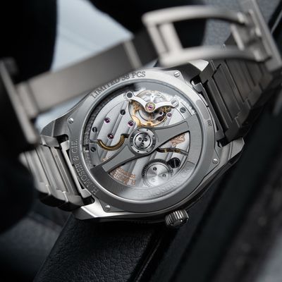 H.Moser & Cie. Pioneer Centre Seconds Rotating Bezel UNWORN 10