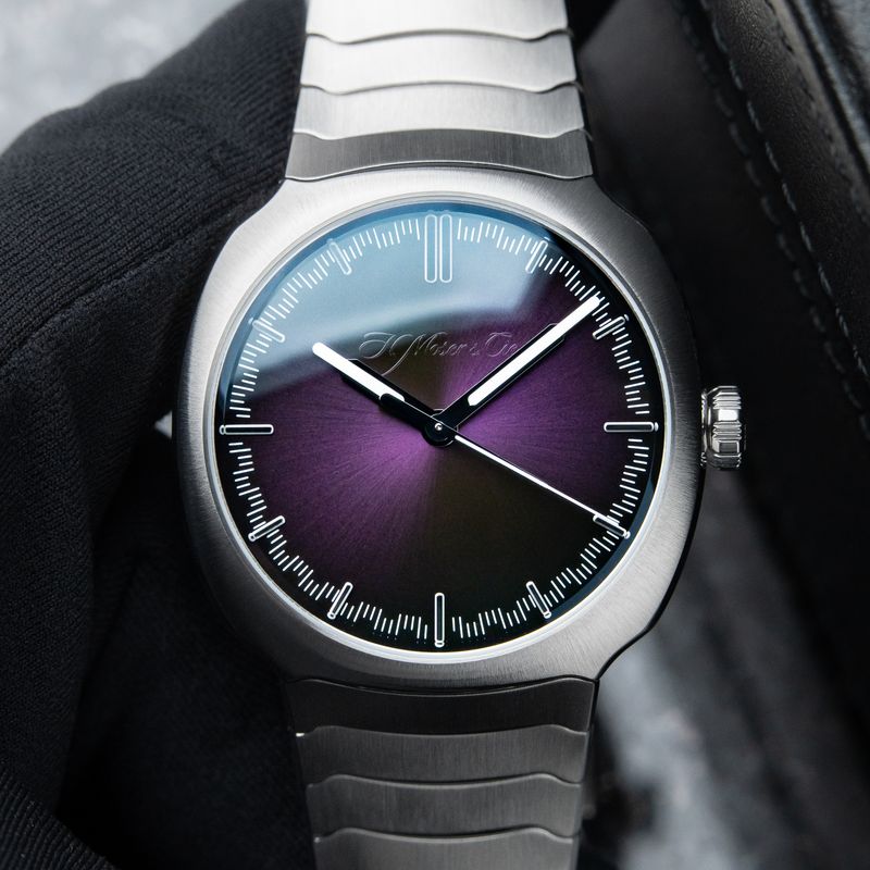 H.Moser & Cie. Streamliner CLEAN 2/2025 Centre Seconds Purple Bracelet 40