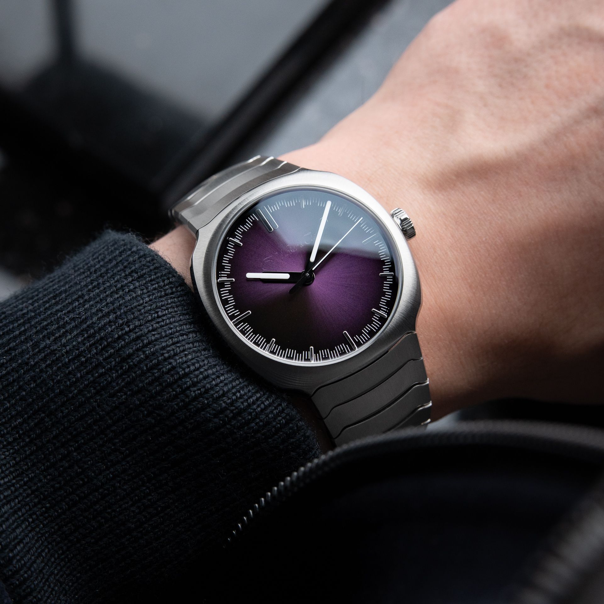 H.Moser & Cie. Streamliner CLEAN 2/2025 Centre Seconds Purple Bracelet 40