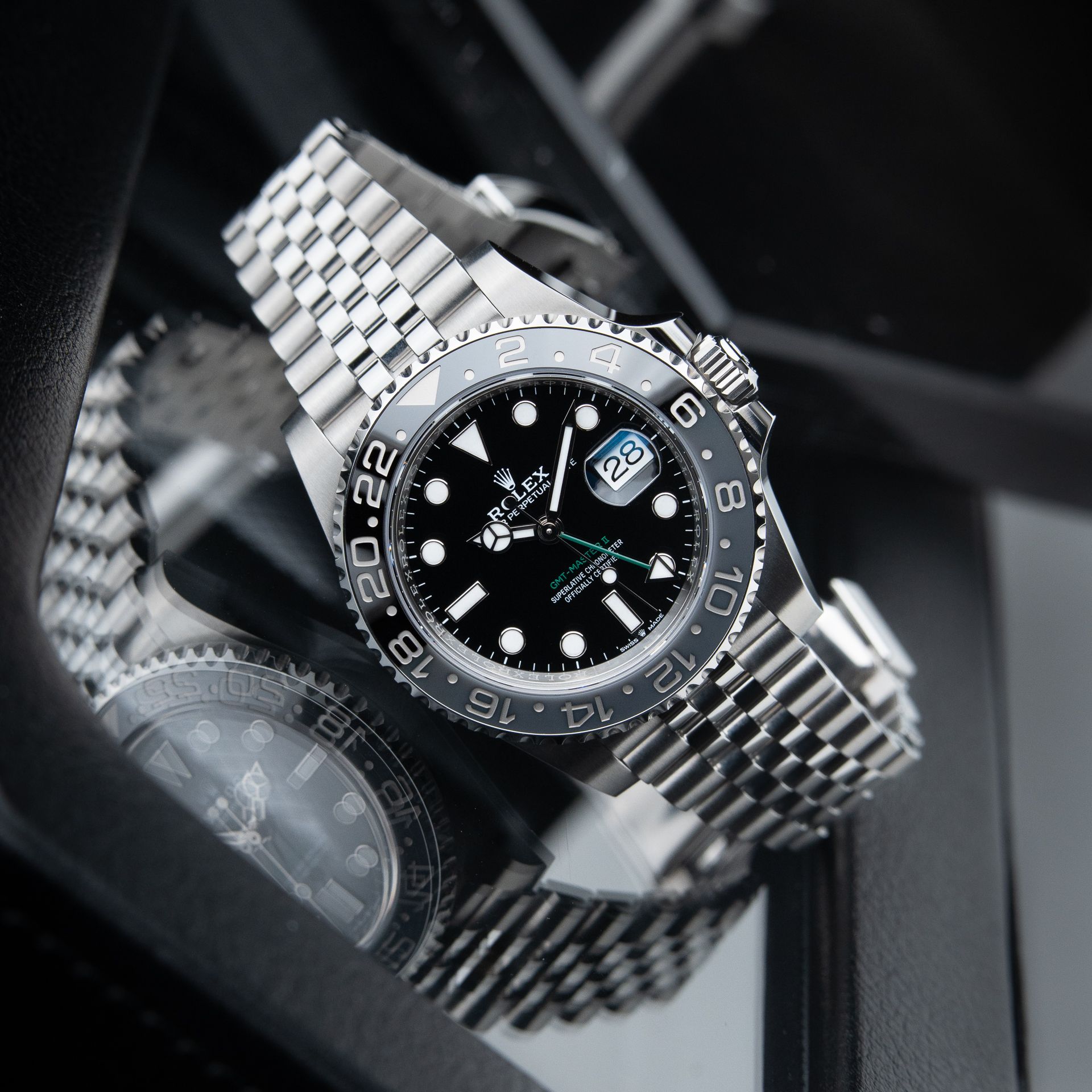 Rolex GMT-Master II 10/2024 Bruce Wayne Grey Black Jubilee Ceramic