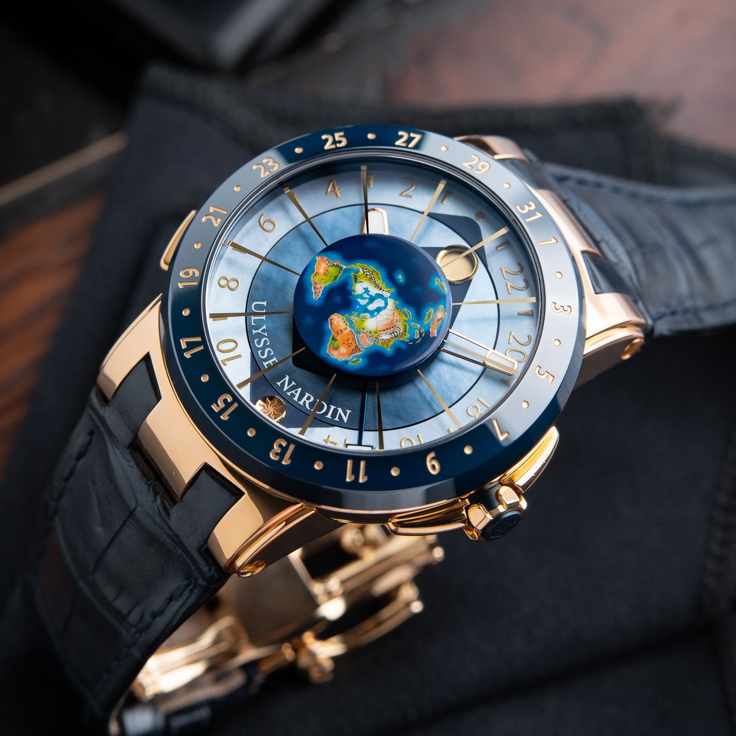 Ulysse Nardin Executive Moonstruck Astronomical GMT Rose Gold Ceramic MOP