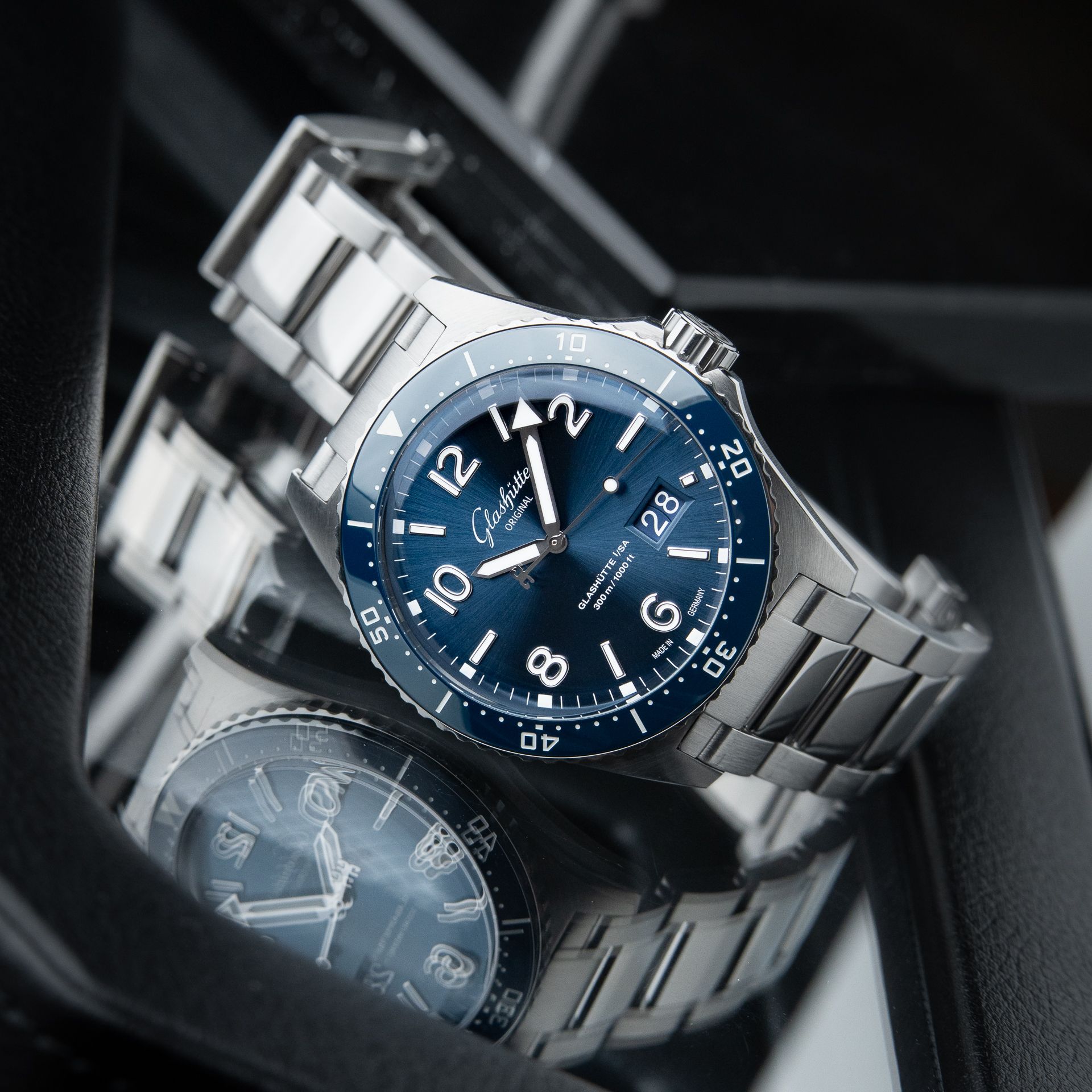 Glashutte Original SeaQ 1/2025 Panorama Date Blue Dial Steel Bracelet 43.2