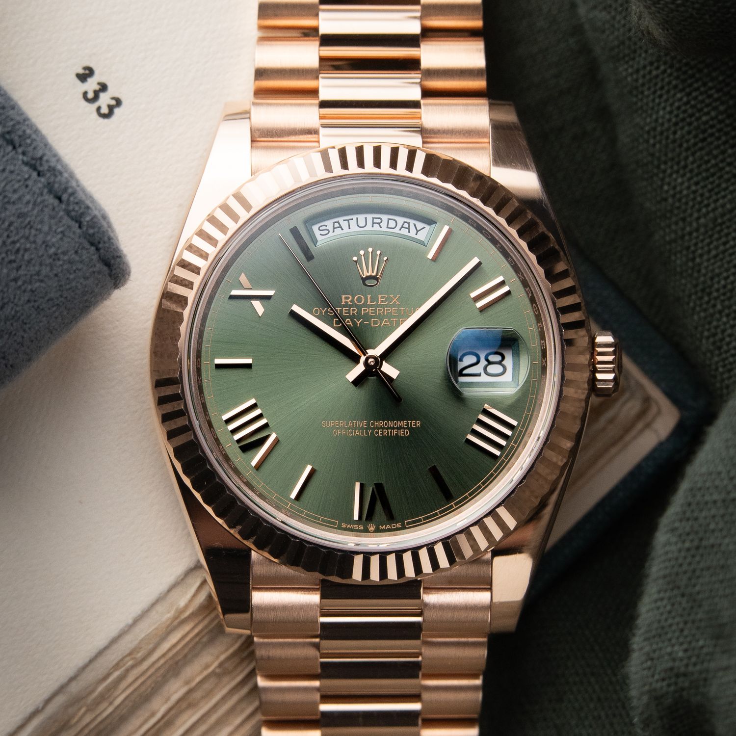 Rolex Oyster Perpetual Day-Date 40 Rose Gold Presidental Bracelet Olive Green Dial