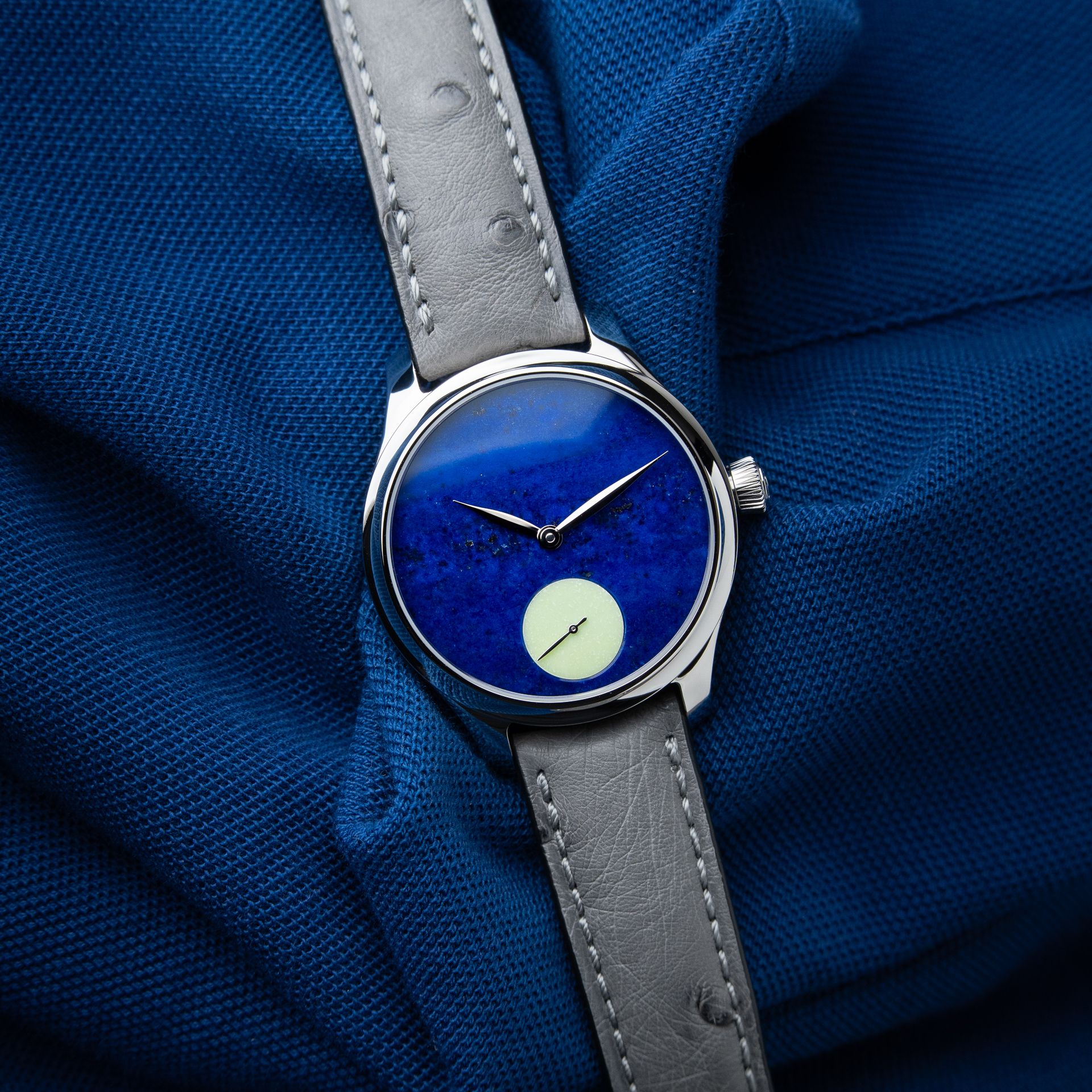 H.Moser & Cie. Endeavour UNWORN Small Seconds Concept Pop Lapis Lazuli 38
