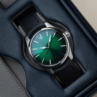 H.Moser & Cie. Pioneer Centre Seconds UNWORN 2026 Cosmic Green
