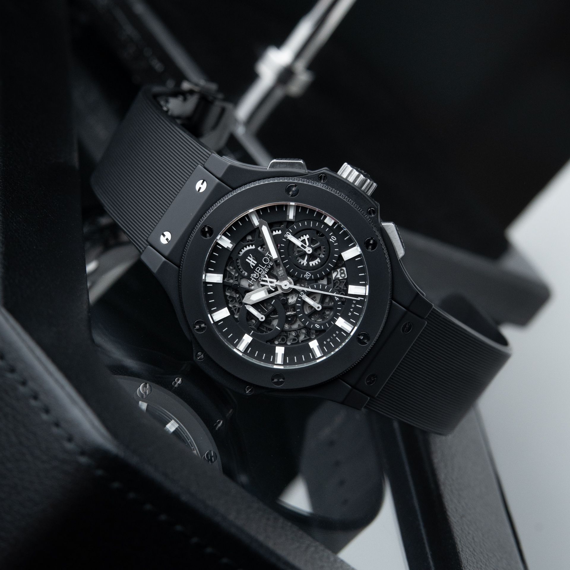 Hublot Big Bang Aero Bang STRAPS Skeleton Chronograph Black Ceramic Set 44