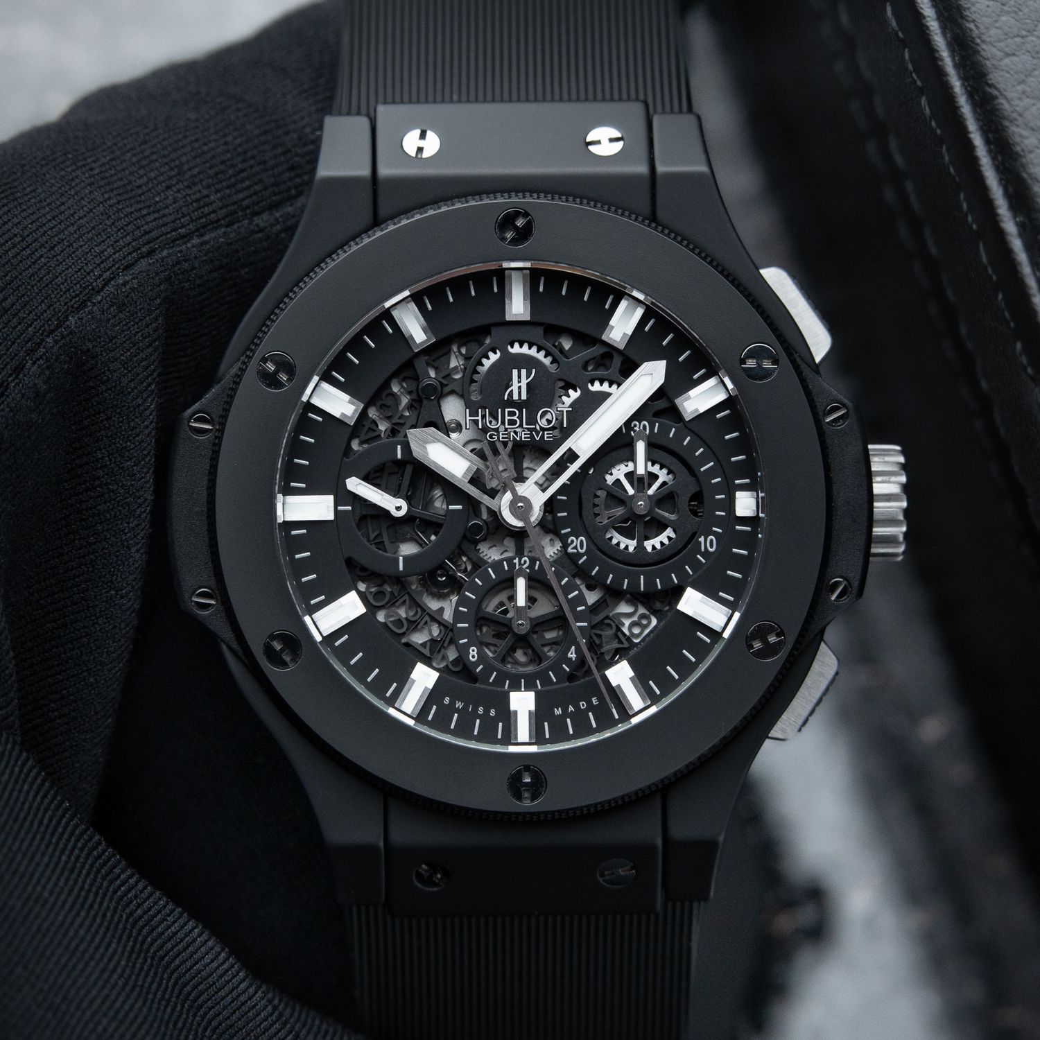 Hublot Big Bang Aero Bang STRAPS Skeleton Chronograph Black Ceramic Set 44