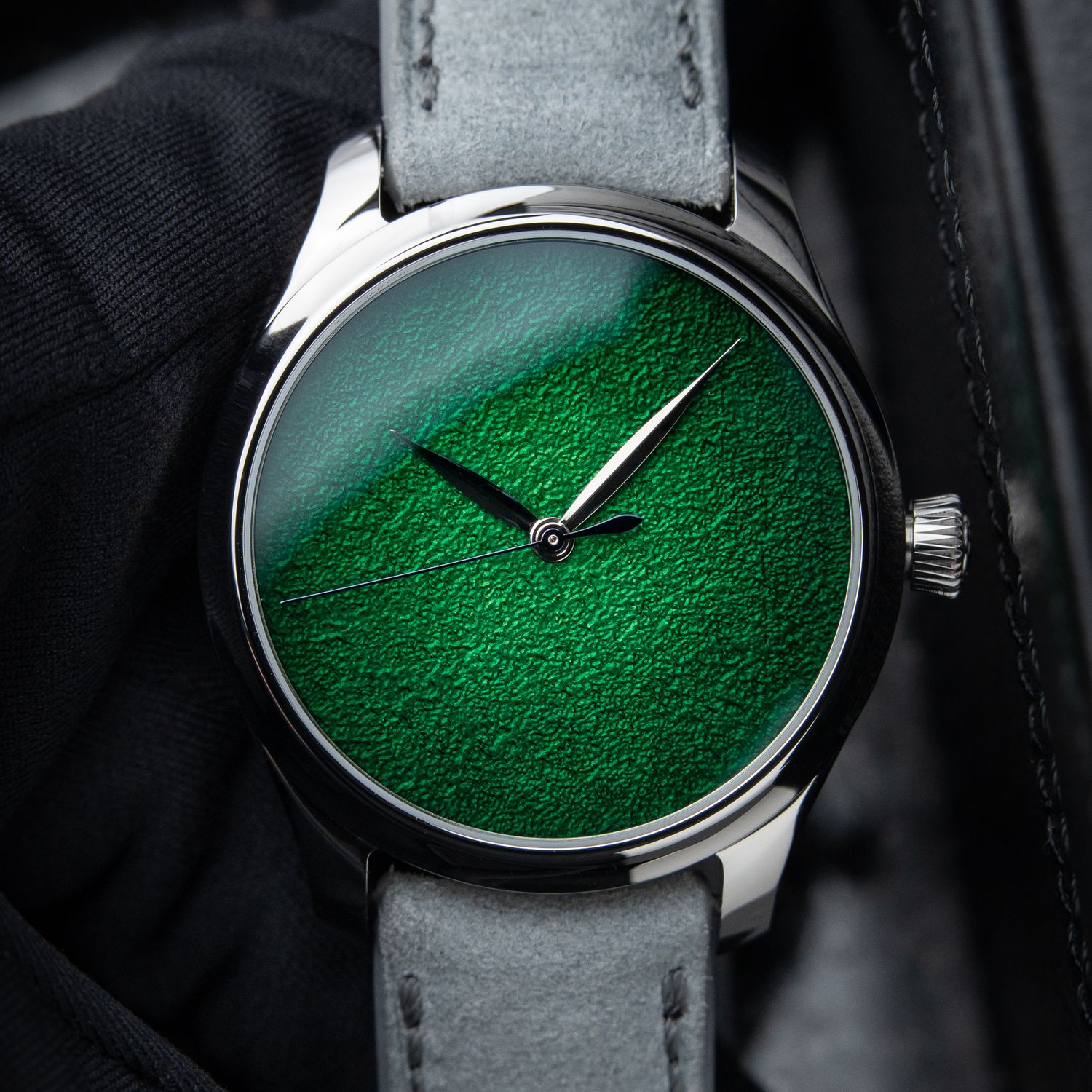 H.Moser & Cie. Endeavour UNWORN 10/2025 Centre Seconds Concept Lime Green H.Moser & Cie. Endeavour UNWORN 10/2025 Centre Seconds Concept Lime Green