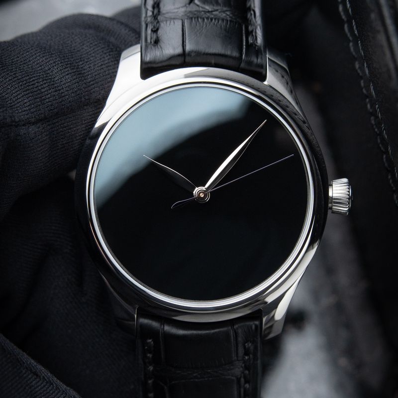 H.Moser & Cie. Endeavour Centre Seconds UNWORN 2026 Concept Vantablack 40