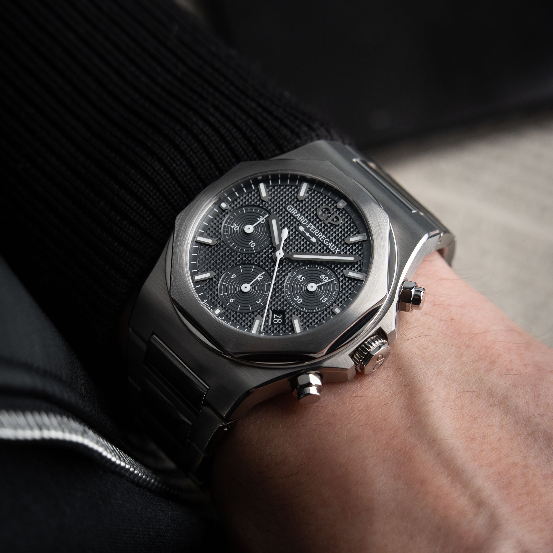 Girard Perregaux Laureato TI49 Grey Chronograph Titanium Bracelet 81020 42