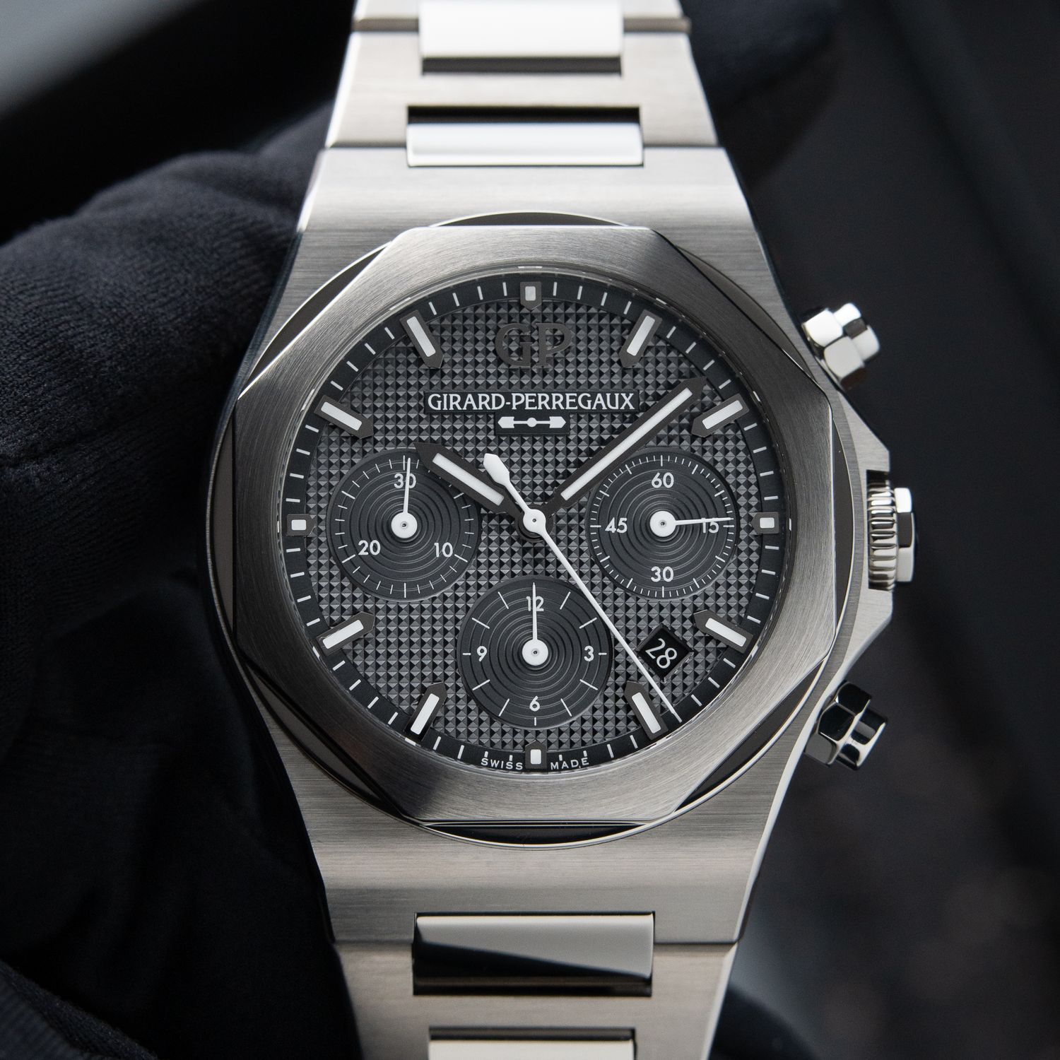 Girard Perregaux Laureato TI49 Grey Chronograph Titanium Bracelet 81020 42