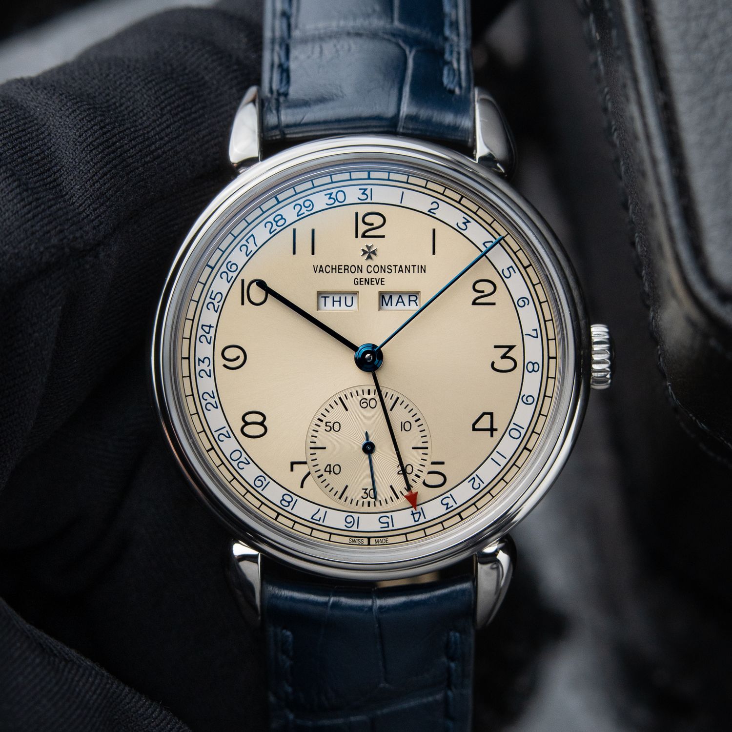 Vacheron Constantin Historiques 1942 Triple Calendrier Champagne Dial Blue