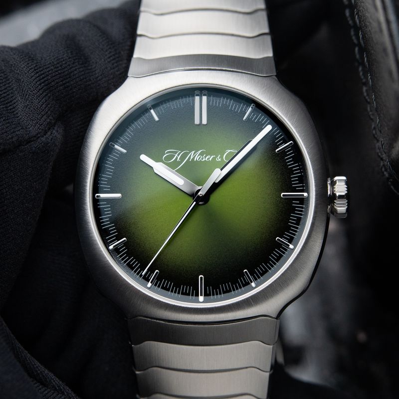 H.Moser & Cie. Streamliner Centre Seconds Green Dragon Steel Bracelet 40mm
