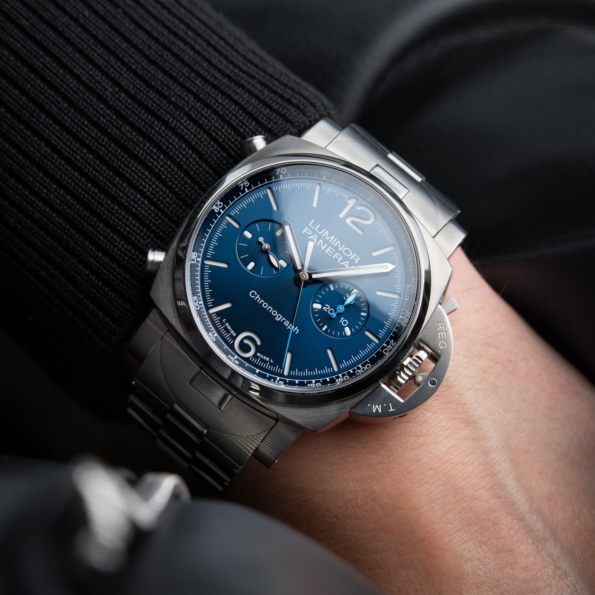 Panerai Luminor Chrono UNWORN 4/2025 Blue Chronograph Steel Bracelet PAM1110