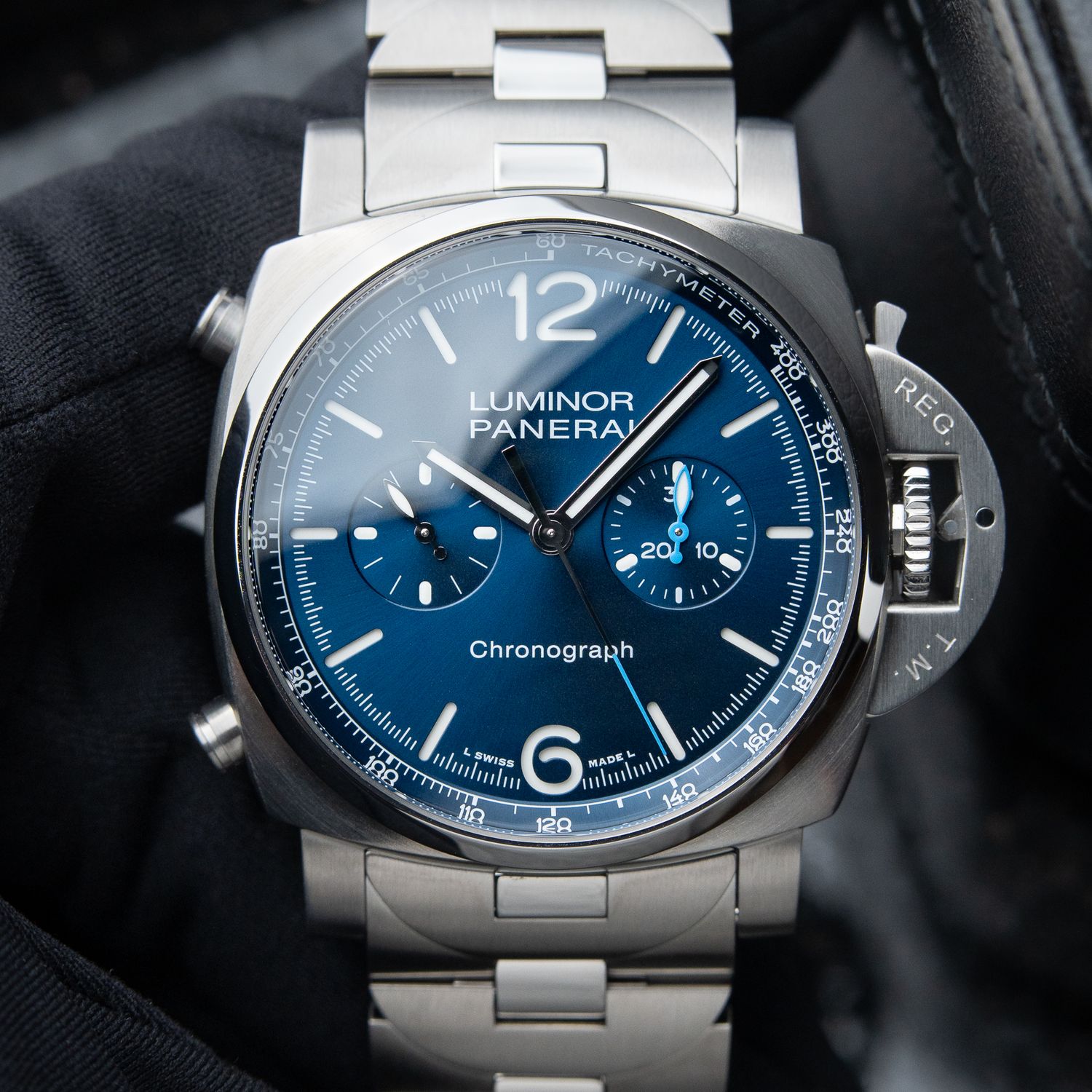 Panerai Luminor Chrono UNWORN 4/2025 Blue Chronograph Steel Bracelet PAM1110 Panerai Luminor Chrono UNWORN 4/2025 Blue Chronograph Steel Bracelet PAM1110