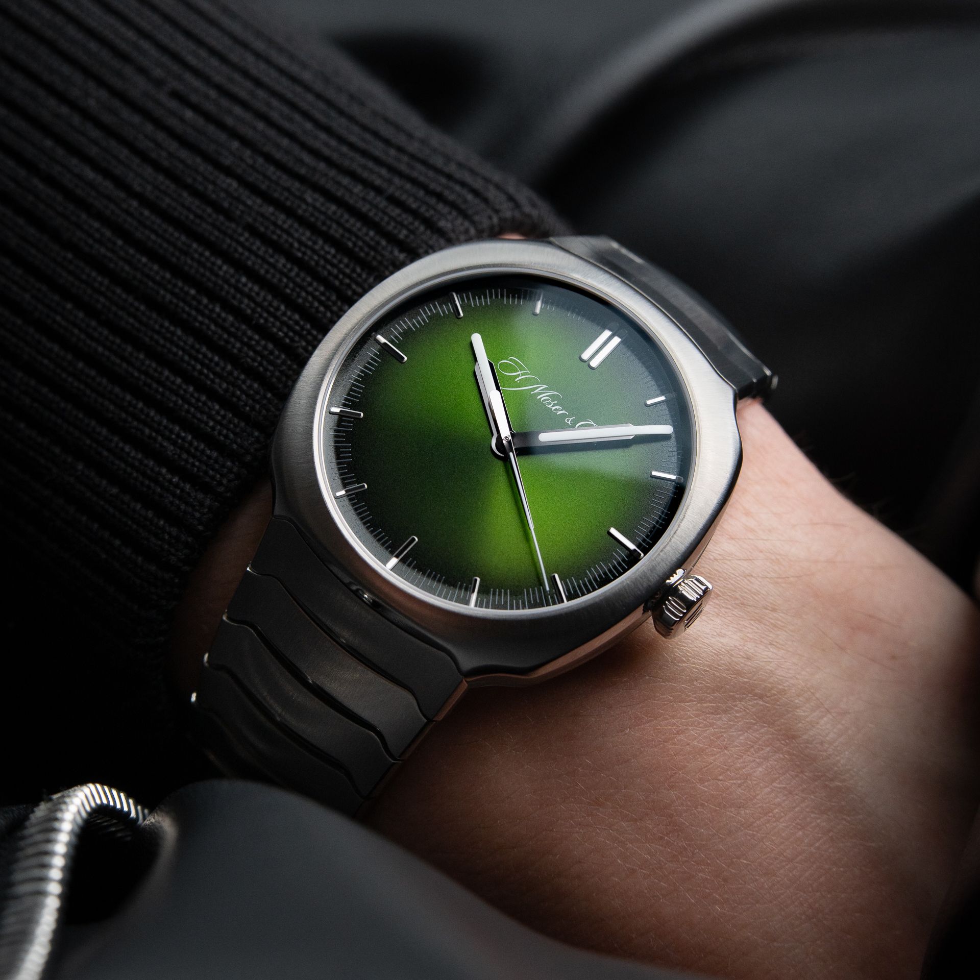 H.Moser & Cie. Streamliner Centre Seconds Green Dragon Steel Bracelet 40mm