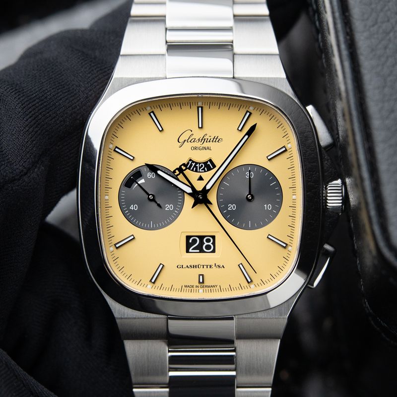 Glashütte Original Seventies Chronograph Panorama Date Golden Bay Yellow Limited Edition Glashutte