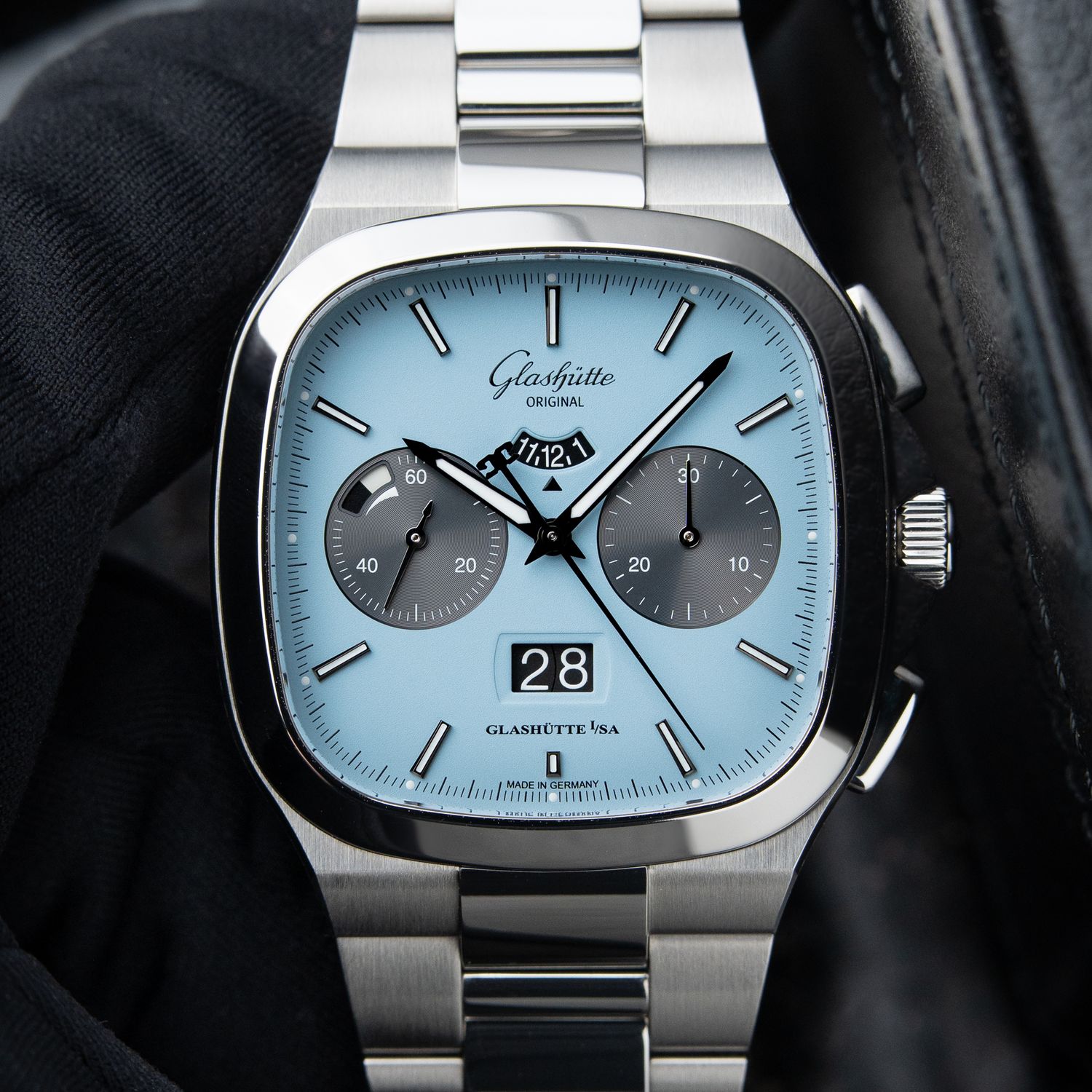 Glashütte Original Seventies Chronograph Panorama Date Ocean Breeze Blue Limited Edition Glashutte Glashütte Original Seventies Chronograph Panorama Date Ocean Breeze Blue Limited Edition Glashutte