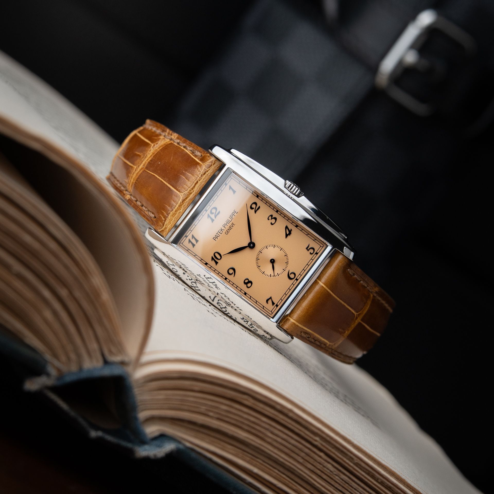 Patek Philippe Gondolo 5124G White Gold Salmon Rose Dial Leather Set
