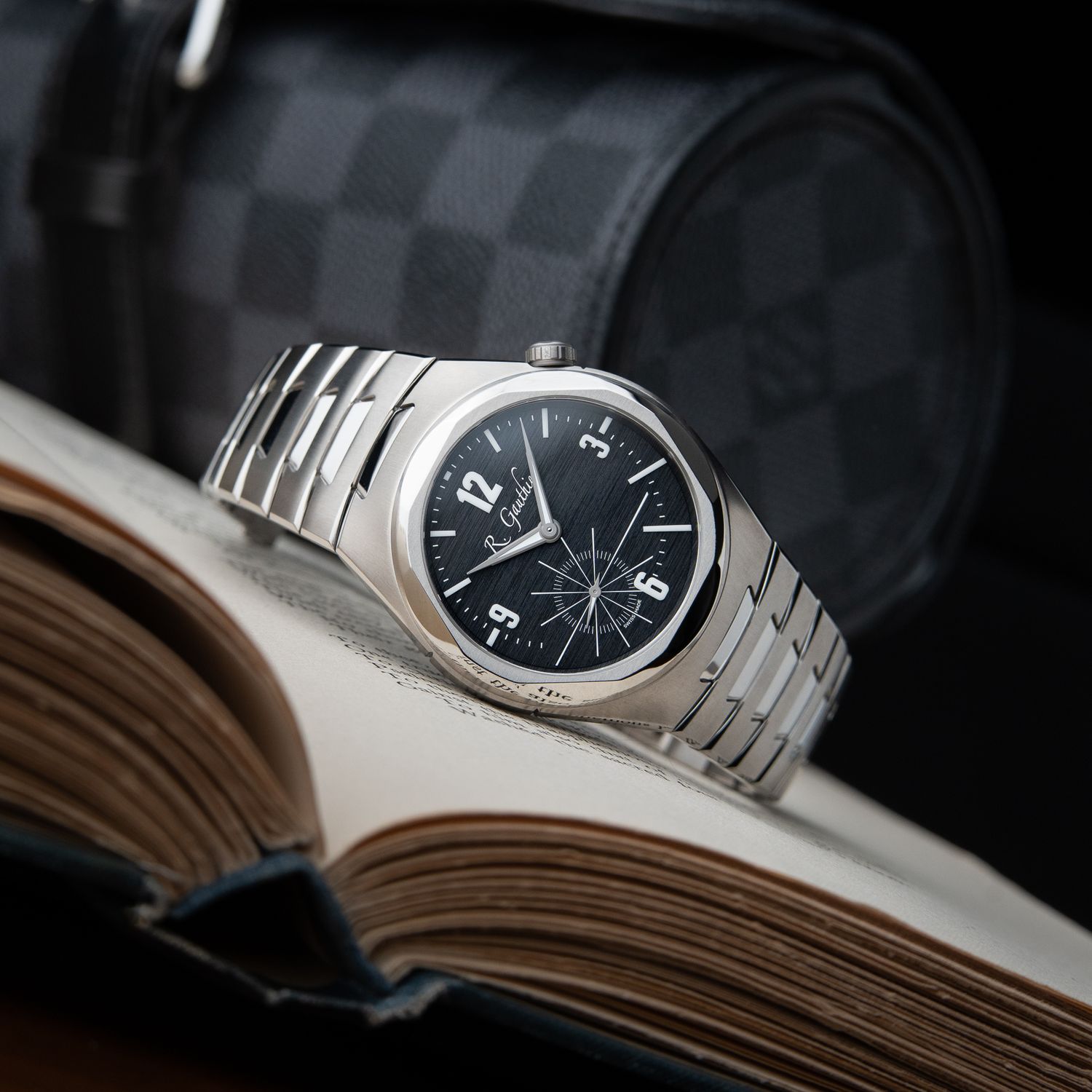 Romain Gauthier C 5/2025 Black Dial Titanium Edition Bracelet