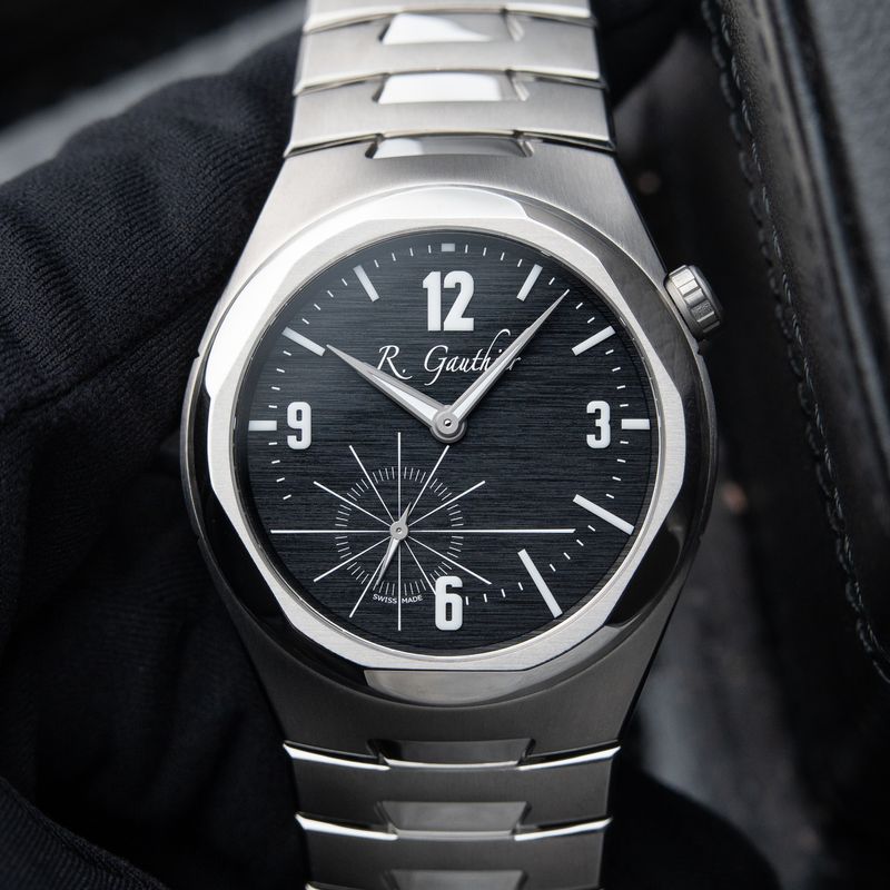 Romain Gauthier C 5/2025 Black Dial Titanium Edition Bracelet Manual 41mm